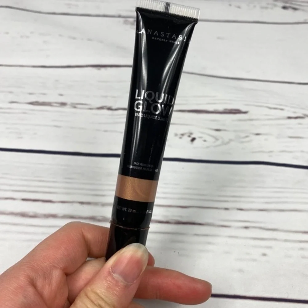 Anastasia Beverly Hills Liquid Glow Highlighter‎